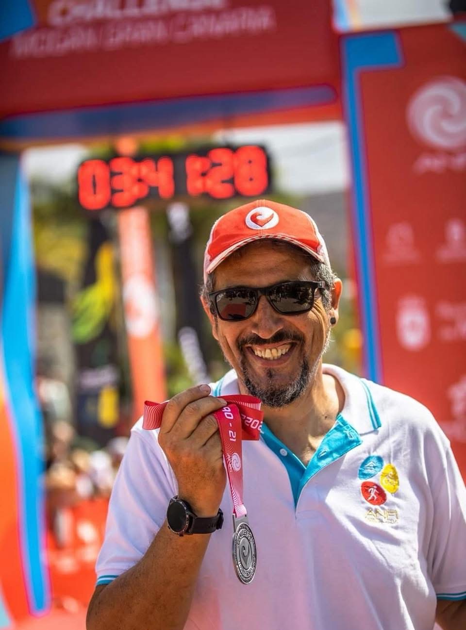 Andrés Marvelli en la meta de Challenge Mogán Gran Canaria