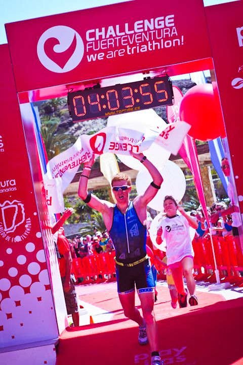 Jens Toft celebrando su victoria de 2013